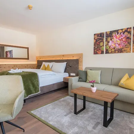 Seehotel Jaegerwirt Szálloda Turracher Höhe