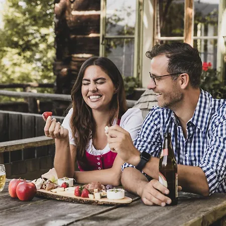 Seehotel Jaegerwirt 4*