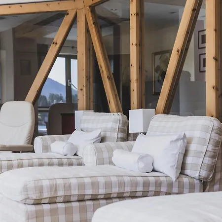 Seehotel Jaegerwirt ホテル Turracher Hohe