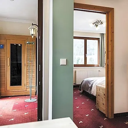 Seehotel Jaegerwirt 4*