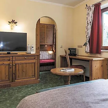 Otel Seehotel Jaegerwirt 4*