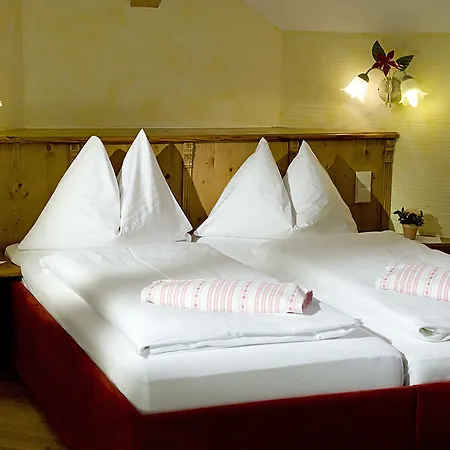 호텔 Seehotel Jaegerwirt 4*