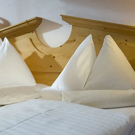 Seehotel Jaegerwirt 4*