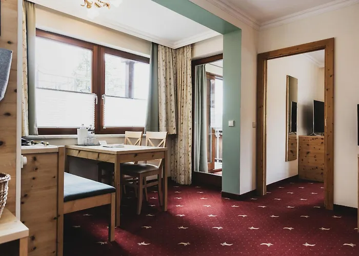 Seehotel Jaegerwirt Hotel 4*