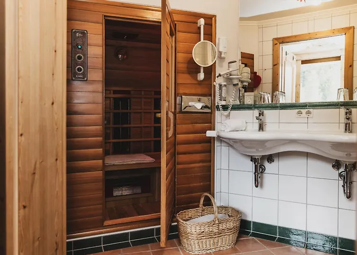 Seehotel Jaegerwirt Hotel 4*