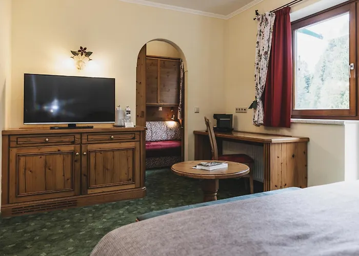 Seehotel Jaegerwirt 4*