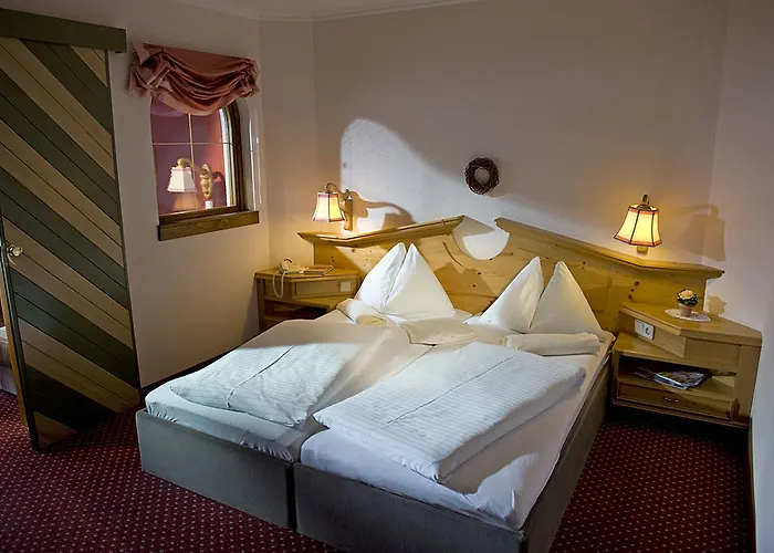 Seehotel Jaegerwirt Hotel