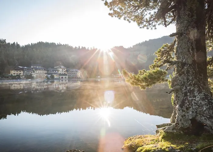 Seehotel Jaegerwirt Hotel